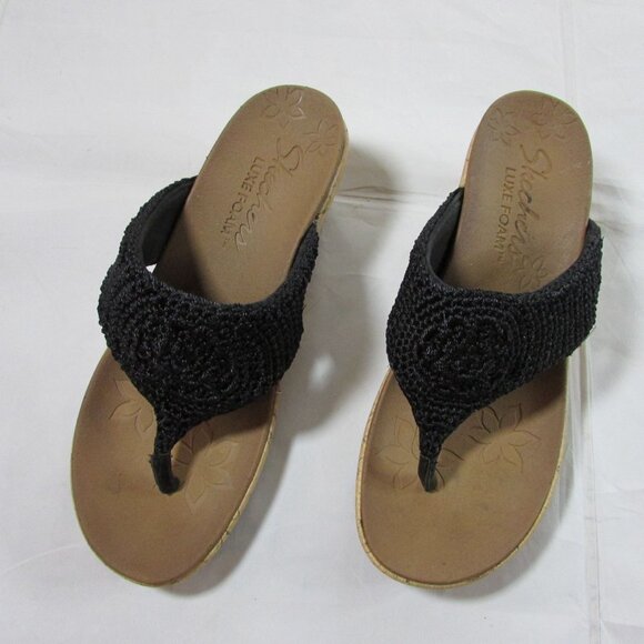 Skechers Women's 8 Beverlee Fancy Work Wedge Flip Flops Black 38557 - Picture 1 of 3